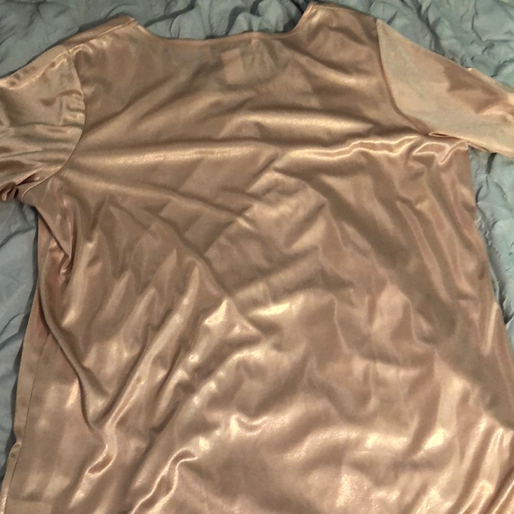 gold t-shirt - Picture 5 of 5